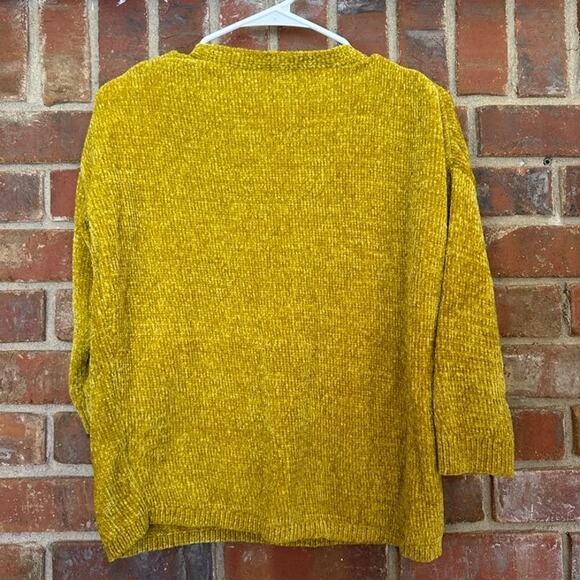 Express Women's Gold Mustard Chenille V-Neck 3/4 Sleeve Knit Pullover Sweater SP - Picture 2 of 9